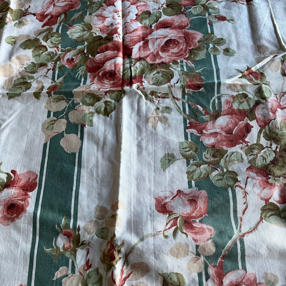 Pale Pink Rose Bouquets~Cotton Quilt Fabric